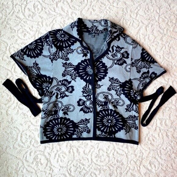 Willi Smith Kimono style cardigan size medium button down sweater floral grey. - Picture 5 of 11